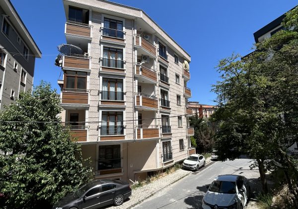 ÇEKMEKÖY CUMHURIYET MAHALLESI SATILIK 2+1 DAIRE küçük görsel