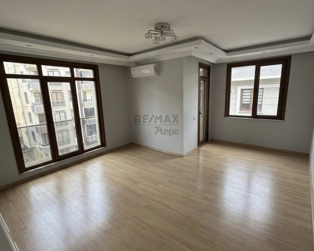ÇEKMEKÖY CUMHURIYET MAHALLESI SATILIK 2+1 DAIRE
