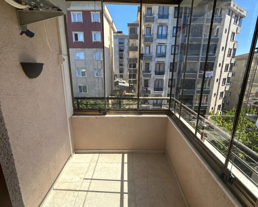 ÇEKMEKÖY CUMHURIYET MAHALLESI SATILIK 2+1 DAIRE