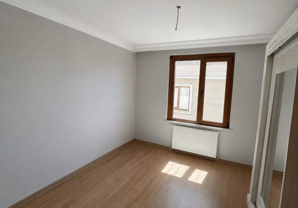 ÇEKMEKÖY CUMHURIYET MAHALLESI SATILIK 2+1 DAIRE küçük görsel
