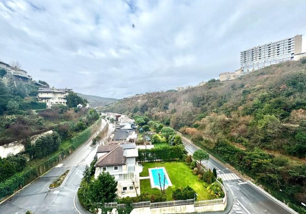 ACARVERDE’DE KİRALIK 1+1 BÜYÜK BALKONLU KESİNTİSİZ ORMAN MANZARALI ÖZEL BLOK küçük görsel