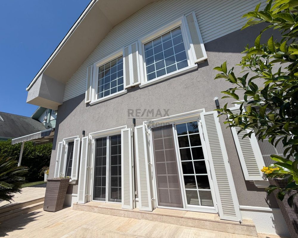 REMAX 7TEPE'DEN BEYKOZ KONAKLARI'NDA OTURUMA HAZIR KİRALIK VİLLA