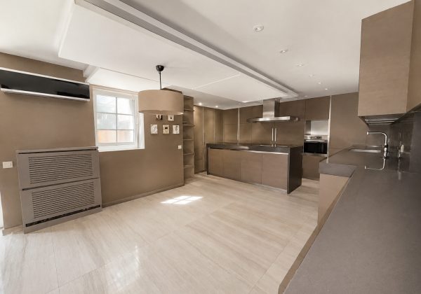 REMAX 7TEPE'DEN BEYKOZ KONAKLARI'NDA OTURUMA HAZIR KİRALIK VİLLA küçük görsel