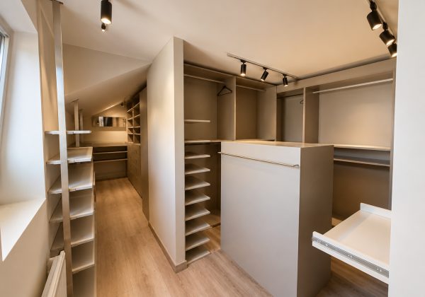 REMAX 7TEPE'DEN BEYKOZ KONAKLARI'NDA OTURUMA HAZIR KİRALIK VİLLA küçük görsel