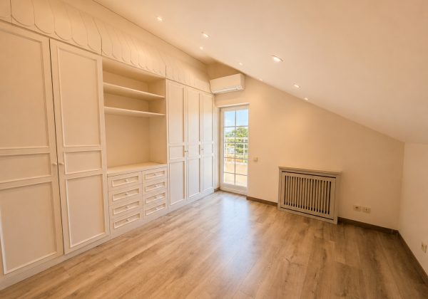 REMAX 7TEPE'DEN BEYKOZ KONAKLARI'NDA OTURUMA HAZIR KİRALIK VİLLA küçük görsel