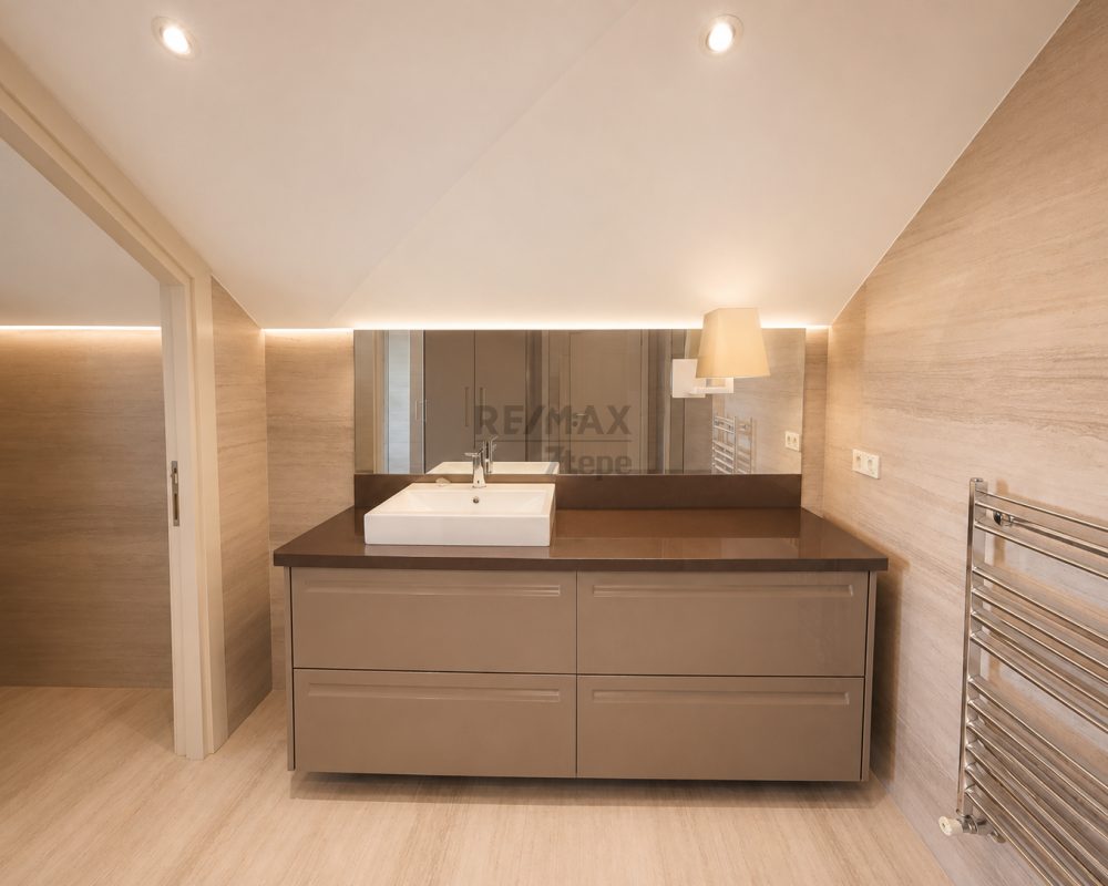 REMAX 7TEPE'DEN BEYKOZ KONAKLARI'NDA OTURUMA HAZIR KİRALIK VİLLA