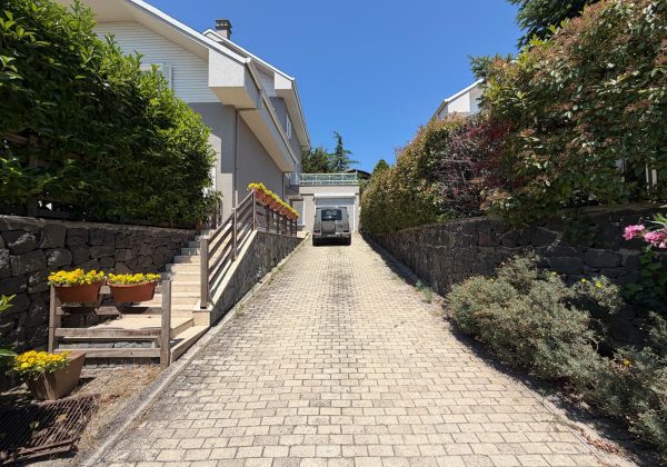 REMAX 7TEPE'DEN BEYKOZ KONAKLARI'NDA OTURUMA HAZIR KİRALIK VİLLA küçük görsel