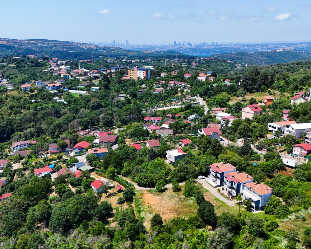 Remax7tepe den 3 adet müstakil ev 3743 metre arsa içinde