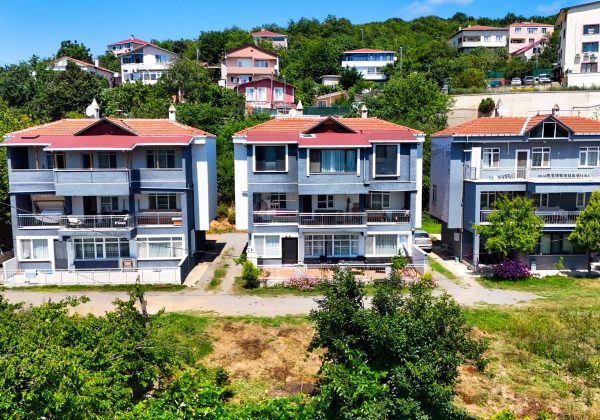 Remax7tepe den 3 adet müstakil ev 3743 metre arsa içinde küçük görsel