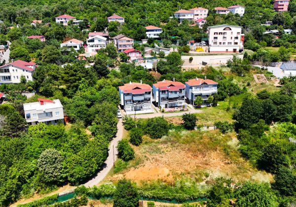 Remax7tepe den 3 adet müstakil ev 3743 metre arsa içinde küçük görsel