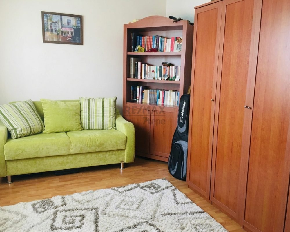 İSTİNYE PARKA 300 MT. YAKINLIKTA, KİRALIK GENİŞ DUBLEKS 4+1.