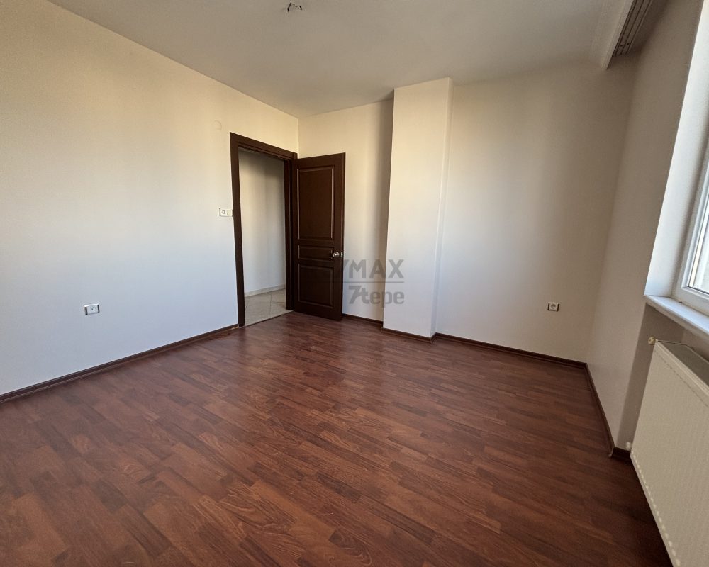 PENDIK KURTKÖY' DE 4+2 DUBLEKS-ASANSÖRLÜ-KAPALI OTOPARKLI-FONKSİYONEL KULLANIMA SAHİP SATILIK DAİRE