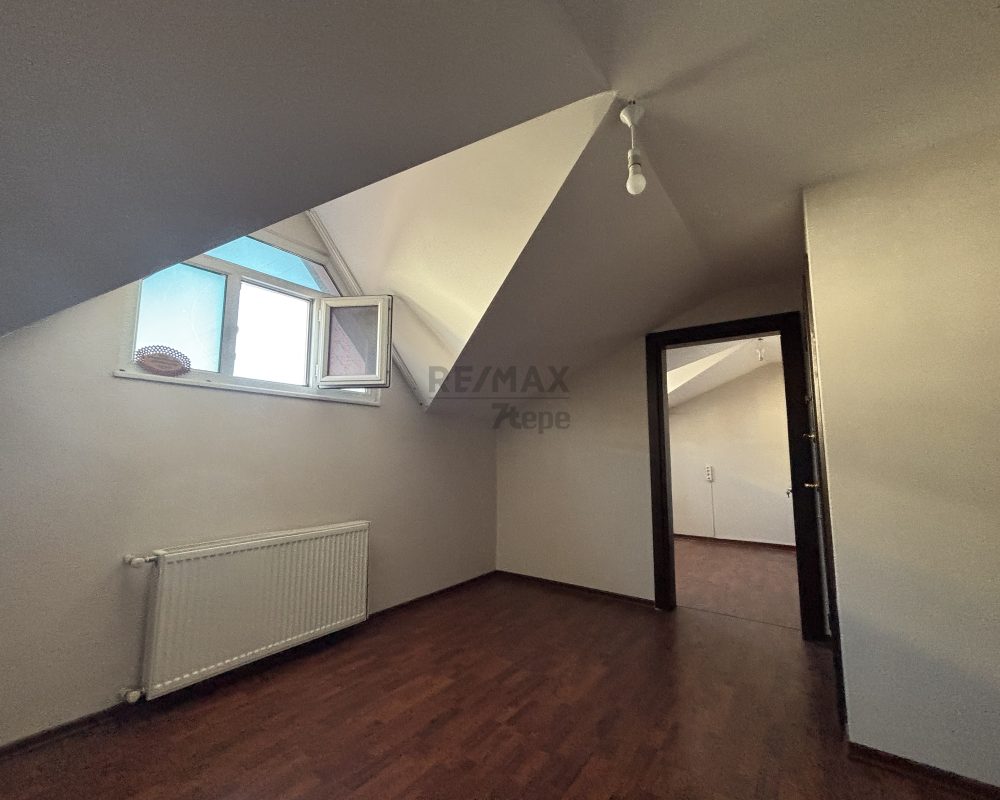 PENDIK KURTKÖY' DE 4+2 DUBLEKS-ASANSÖRLÜ-KAPALI OTOPARKLI-FONKSİYONEL KULLANIMA SAHİP SATILIK DAİRE