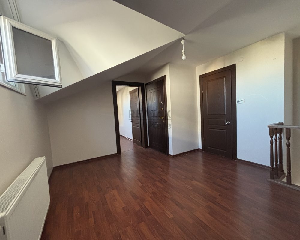 PENDIK KURTKÖY' DE 4+2 DUBLEKS-ASANSÖRLÜ-KAPALI OTOPARKLI-FONKSİYONEL KULLANIMA SAHİP SATILIK DAİRE