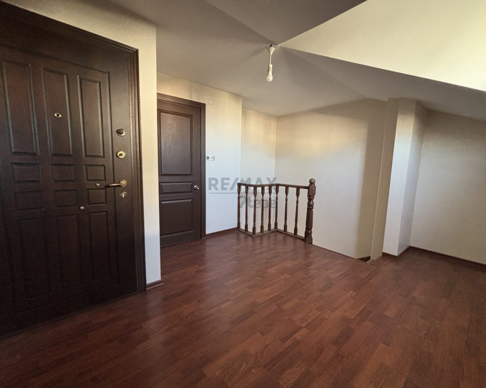 PENDIK KURTKÖY' DE 4+2 DUBLEKS-ASANSÖRLÜ-KAPALI OTOPARKLI-FONKSİYONEL KULLANIMA SAHİP SATILIK DAİRE