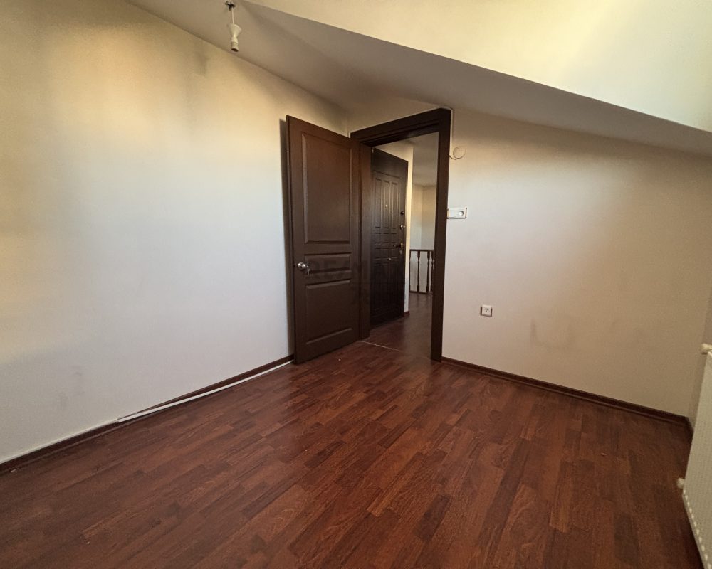 PENDIK KURTKÖY' DE 4+2 DUBLEKS-ASANSÖRLÜ-KAPALI OTOPARKLI-FONKSİYONEL KULLANIMA SAHİP SATILIK DAİRE