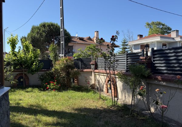 Şile de 4+1 havuzlı villa küçük görsel