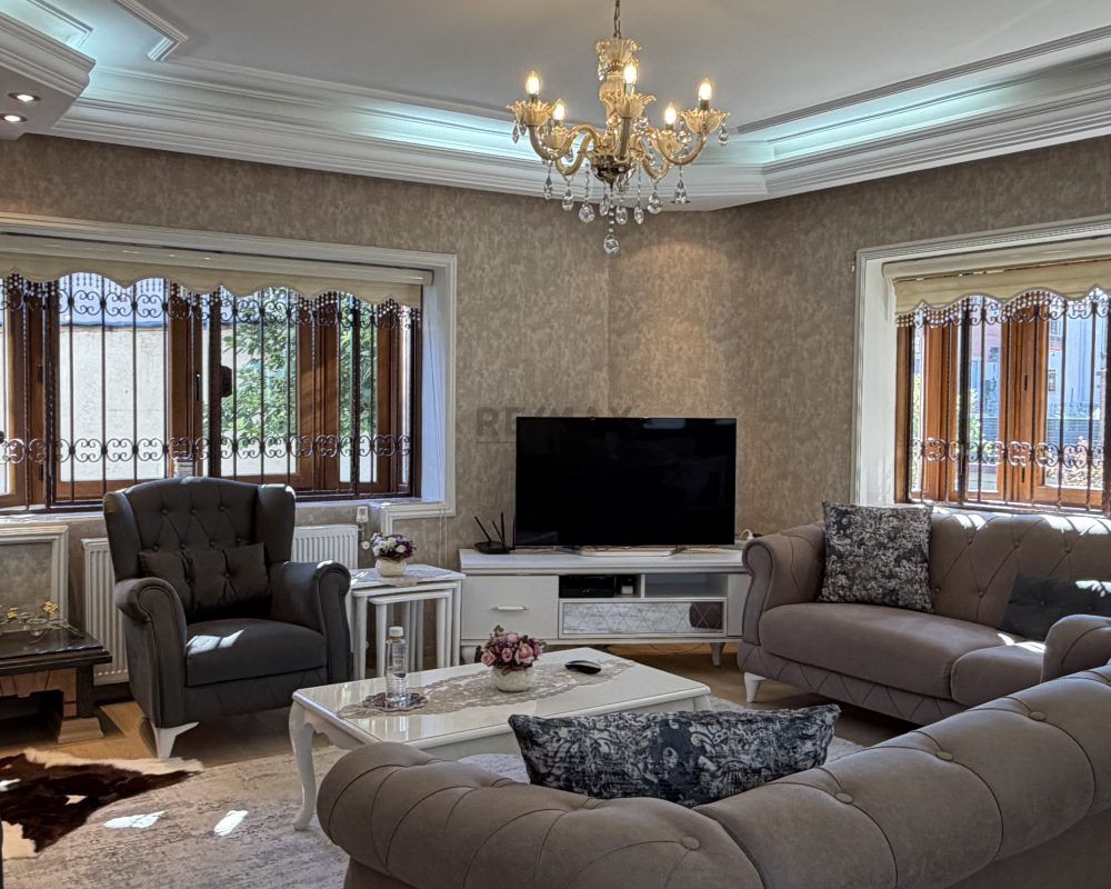 Şile de 4+1 havuzlı villa