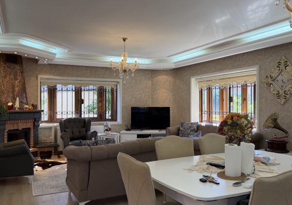 Şile de 4+1 havuzlı villa küçük görsel