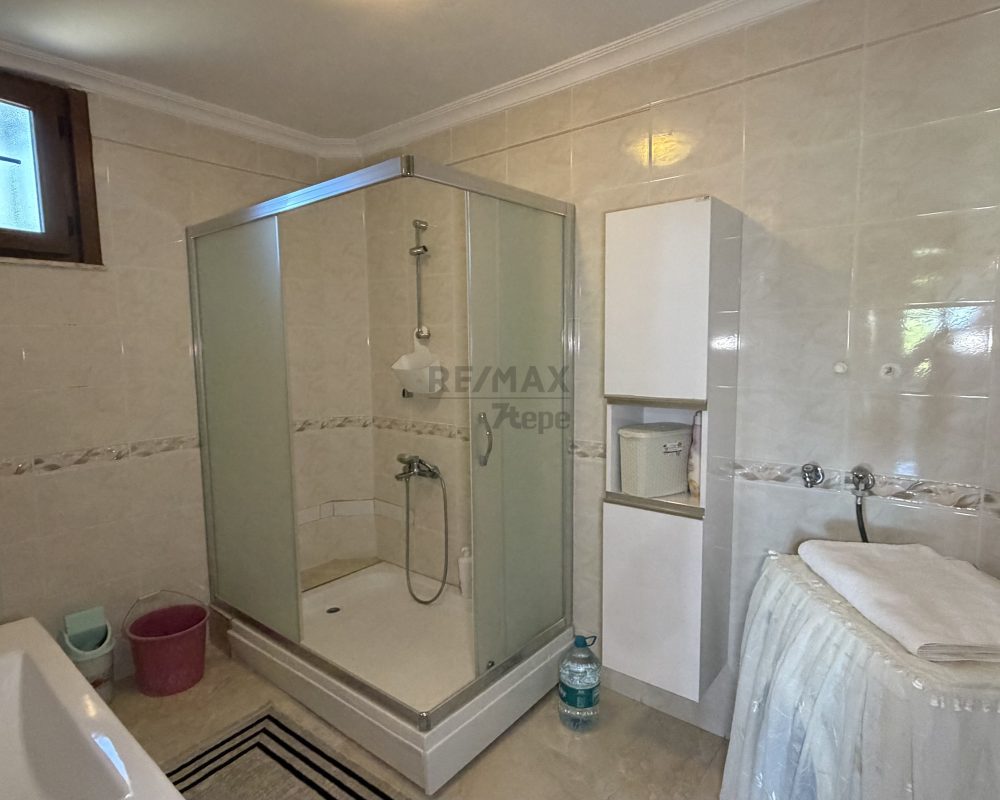 Şile de 4+1 havuzlı villa