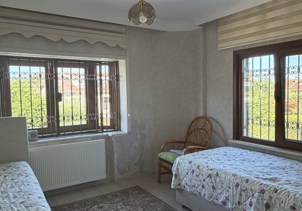 Şile de 4+1 havuzlı villa küçük görsel