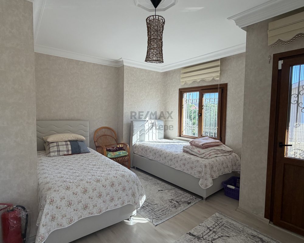 Şile de 4+1 havuzlı villa