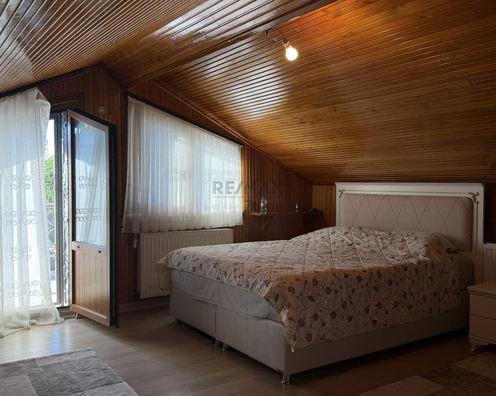 Şile de 4+1 havuzlı villa
