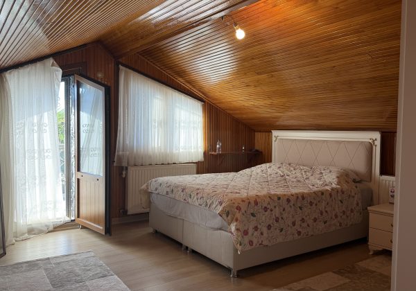 Şile de 4+1 havuzlı villa küçük görsel