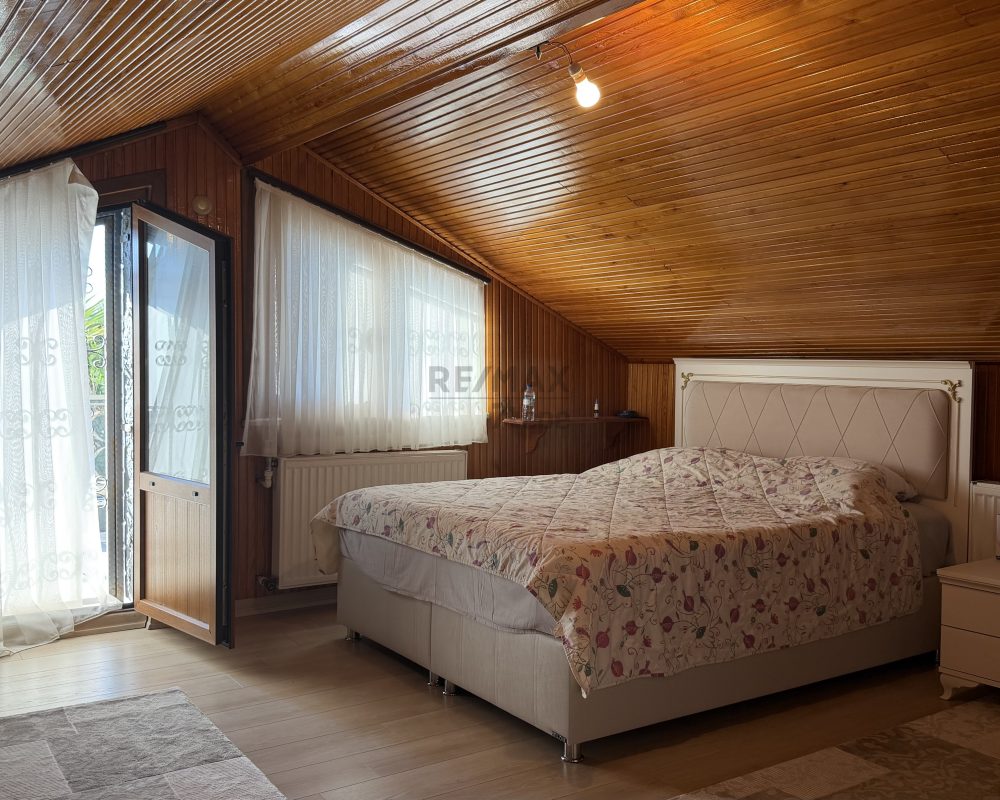 Şile de 4+1 havuzlı villa