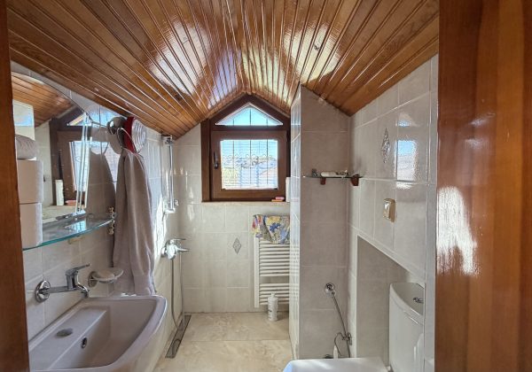Şile de 4+1 havuzlı villa küçük görsel