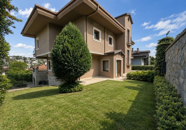 REMAX7TEPE'DEN İZOLE BAHÇELİ SATILIK C TİPİ VİLLA küçük görsel