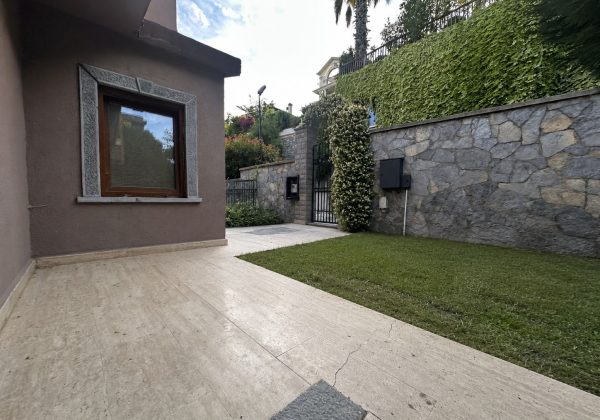 REMAX7TEPE'DEN İZOLE BAHÇELİ SATILIK C TİPİ VİLLA küçük görsel