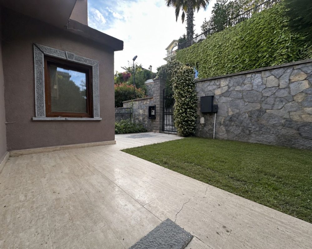 REMAX7TEPE'DEN İZOLE BAHÇELİ SATILIK C TİPİ VİLLA