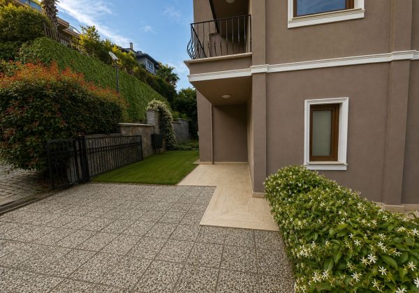 REMAX7TEPE'DEN İZOLE BAHÇELİ SATILIK C TİPİ VİLLA küçük görsel