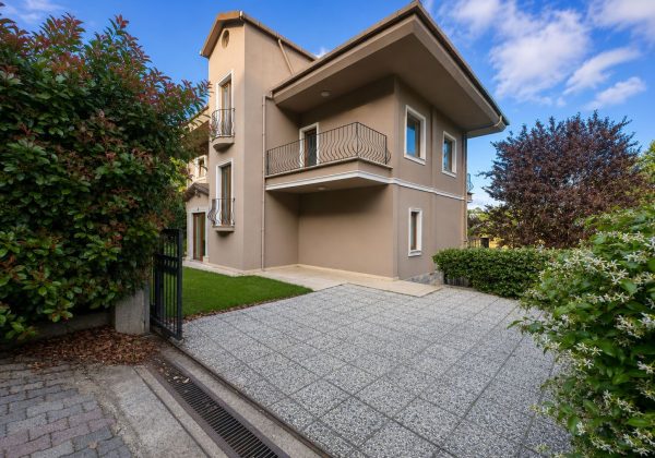 REMAX7TEPE'DEN İZOLE BAHÇELİ SATILIK C TİPİ VİLLA küçük görsel
