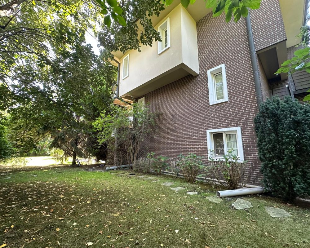 REMAX 7 TEPE'DEN ACARKENT MANZARALI ÖZEL SOKAKTA SATILIK B TİPİ