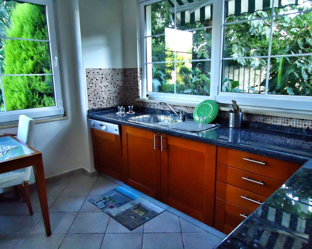 REMAX 7 TEPE'DEN ACARKENT MANZARALI ÖZEL SOKAKTA SATILIK B TİPİ