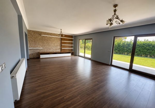 Acarkent'te Geniş İzole Bahçeli Kompakt C Tipi Satılık Villa küçük görsel