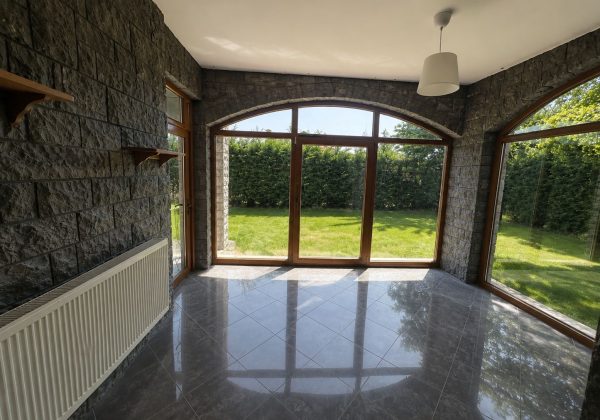 Acarkent'te Geniş İzole Bahçeli Kompakt C Tipi Satılık Villa küçük görsel
