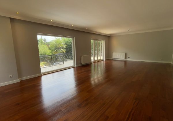 REMAX 7TEPE'DEN BEYKOZ ACARKENT’TE KİRALIK C TİPİ BÜYÜK BAHÇELİ VİLLA küçük görsel