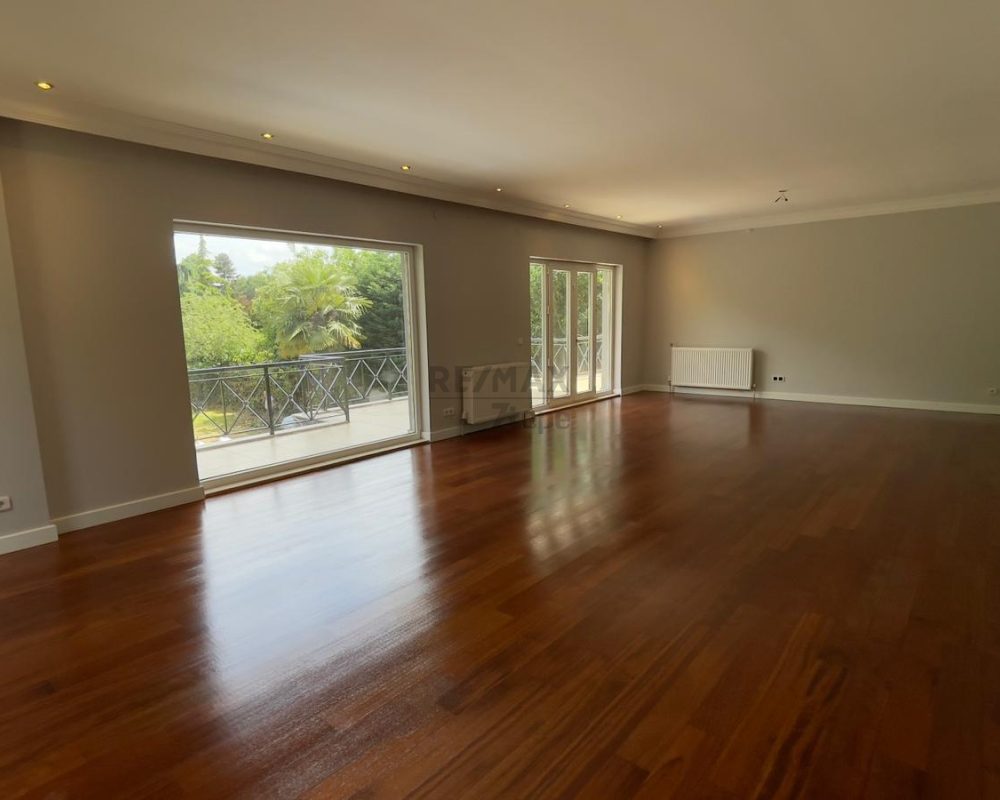 REMAX 7TEPE'DEN BEYKOZ ACARKENT’TE KİRALIK C TİPİ BÜYÜK BAHÇELİ VİLLA