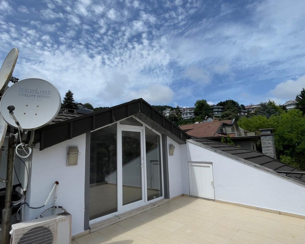 REMAX 7TEPE'DEN BEYKOZ ACARKENT’TE KİRALIK C TİPİ BÜYÜK BAHÇELİ VİLLA