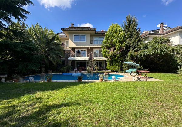 Acarkent'te Özel Sokakta A Güvenlik Kapısına Yakın B Tipi Villa küçük görsel