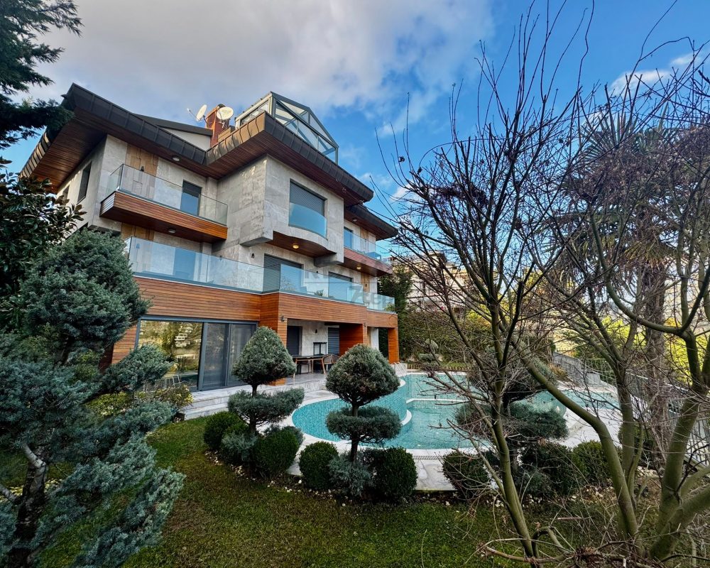 Acarkent’te, A Güvenlik Kapısına Yakın, Tamamen Yenilenmiş, Lüks Satılık Villa