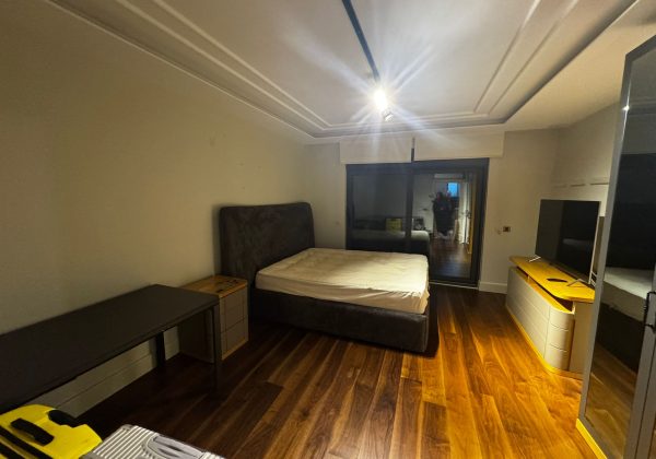 Acarkent’te, A Güvenlik Kapısına Yakın, Tamamen Yenilenmiş, Lüks Satılık Villa küçük görsel