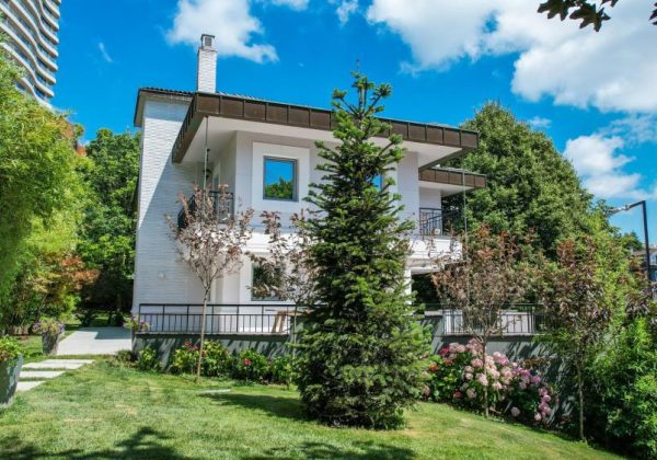 Acarkent'te 2000 m2 Arsa Payına Sahip Ana Güvenlik Kapısına Yakın C Tipi Satılık Villa küçük görsel