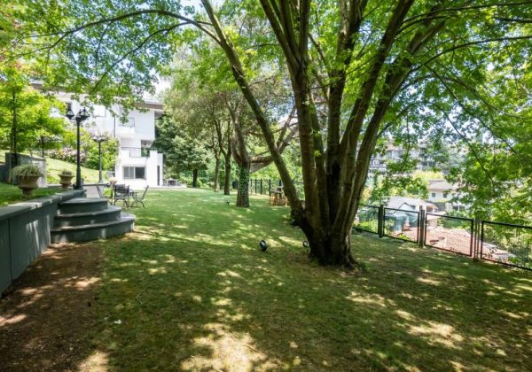 Acarkent'te 2000 m2 Arsa Payına Sahip Ana Güvenlik Kapısına Yakın C Tipi Satılık Villa küçük görsel