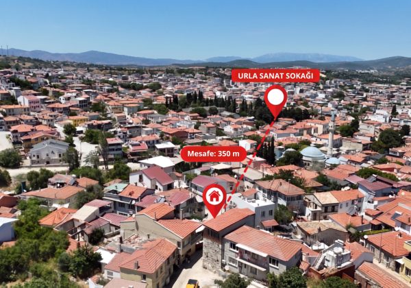 Urla Sanat Sokağına Yürüme Mesafesinde Satılık 6 Odalı Taş Konak küçük görsel