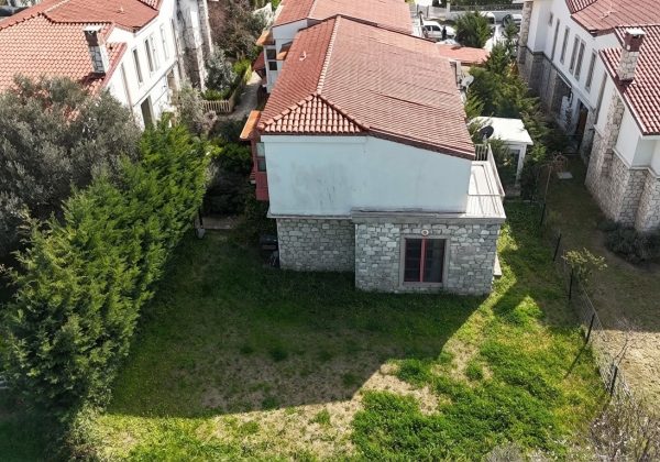 URLA KUŞÇULAR BAĞYOLU EVLERİNDE 2+1 DUBLEKS BÜYÜK BAHÇELİ VİLLA. küçük görsel