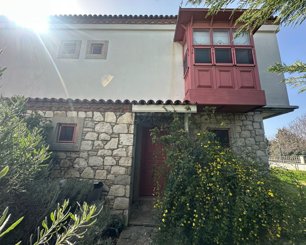 URLA KUŞÇULAR BAĞYOLU EVLERİNDE 2+1 DUBLEKS BÜYÜK BAHÇELİ VİLLA.